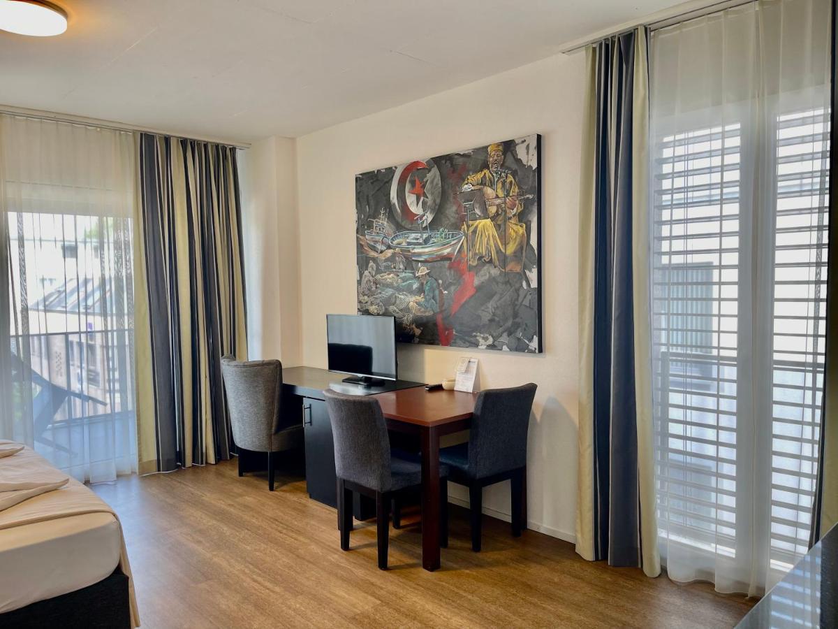 Hotel Swiss Bellevue Κρόιτσλινγκεν Εξωτερικό φωτογραφία