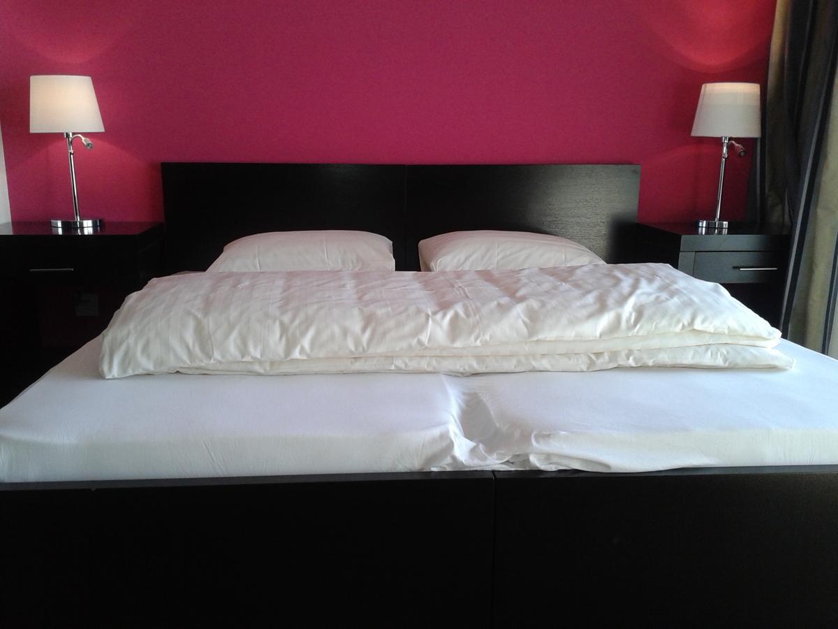 Hotel Swiss Bellevue Κρόιτσλινγκεν Εξωτερικό φωτογραφία